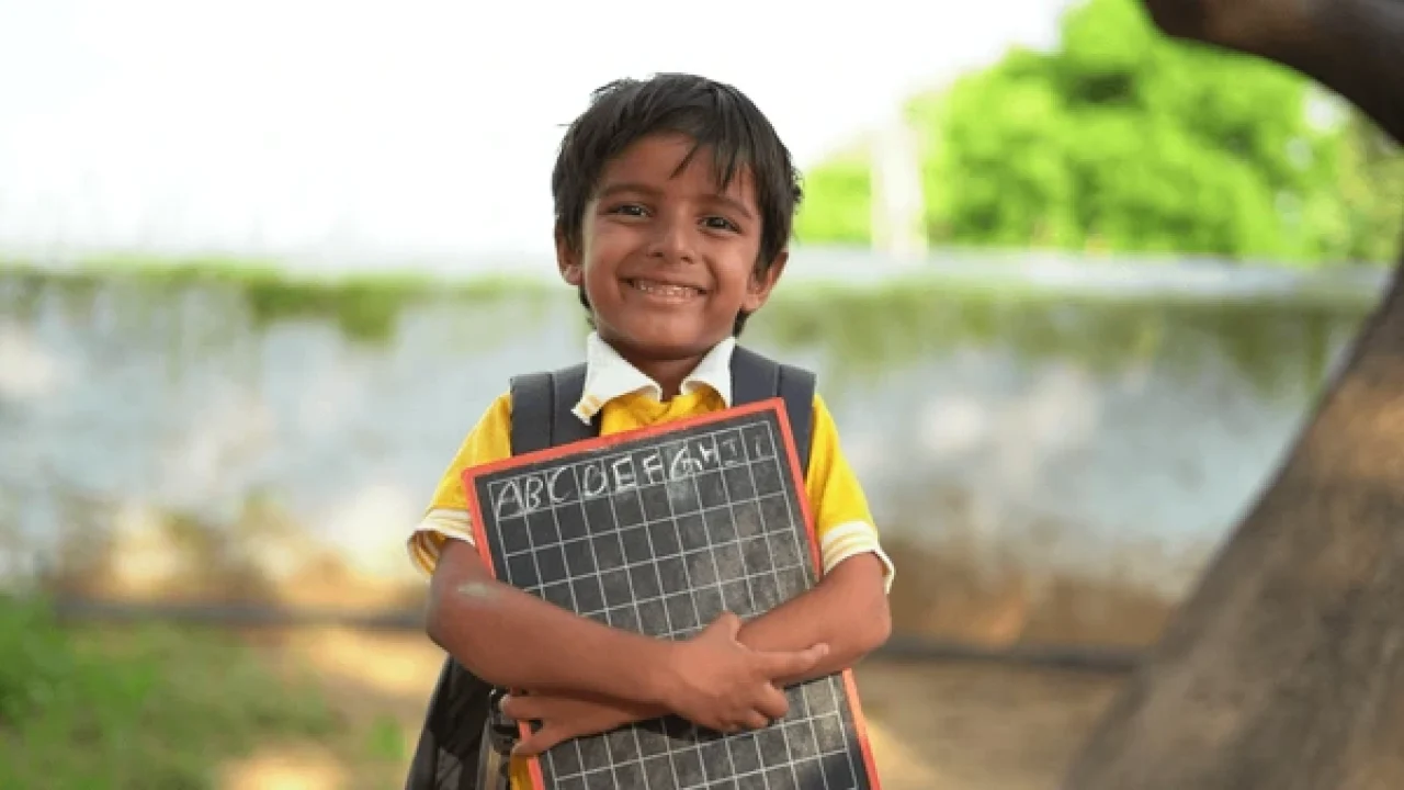 portrait-happy-cute-little-indian-600nw-2211964313 portrait-happy-cute-little-indian-600nw-2211964313